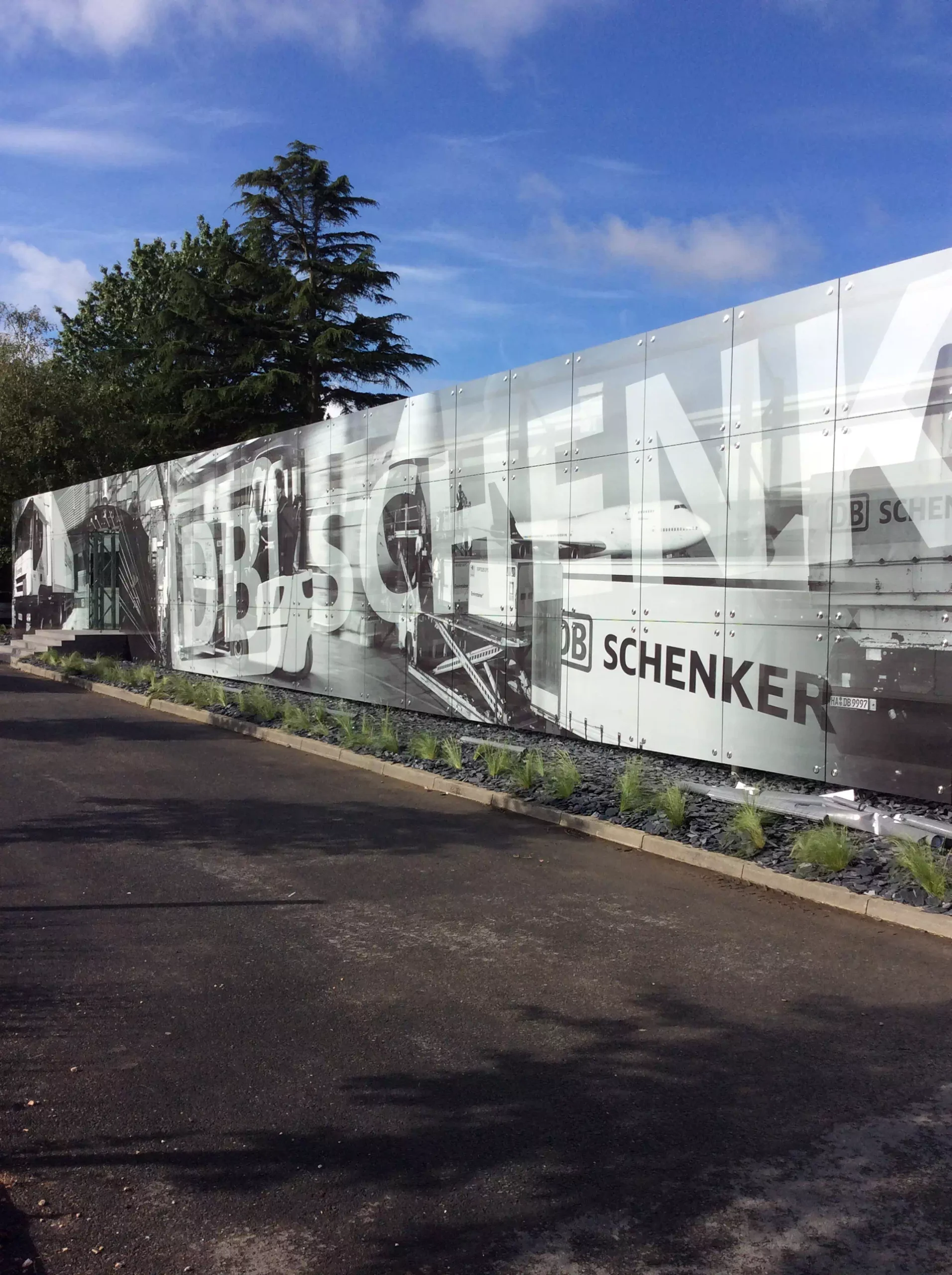 realisation-enseigne-publicitaire-la-roche-sur-yon (1)